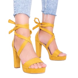 Ginny's Senffarbene Schnürsandalen gelb
