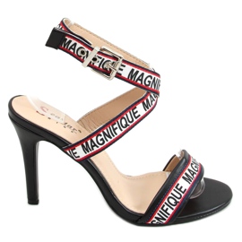 Schwarze Sandalen auf einem hohen Absatz LL-170P Schwarz weiß