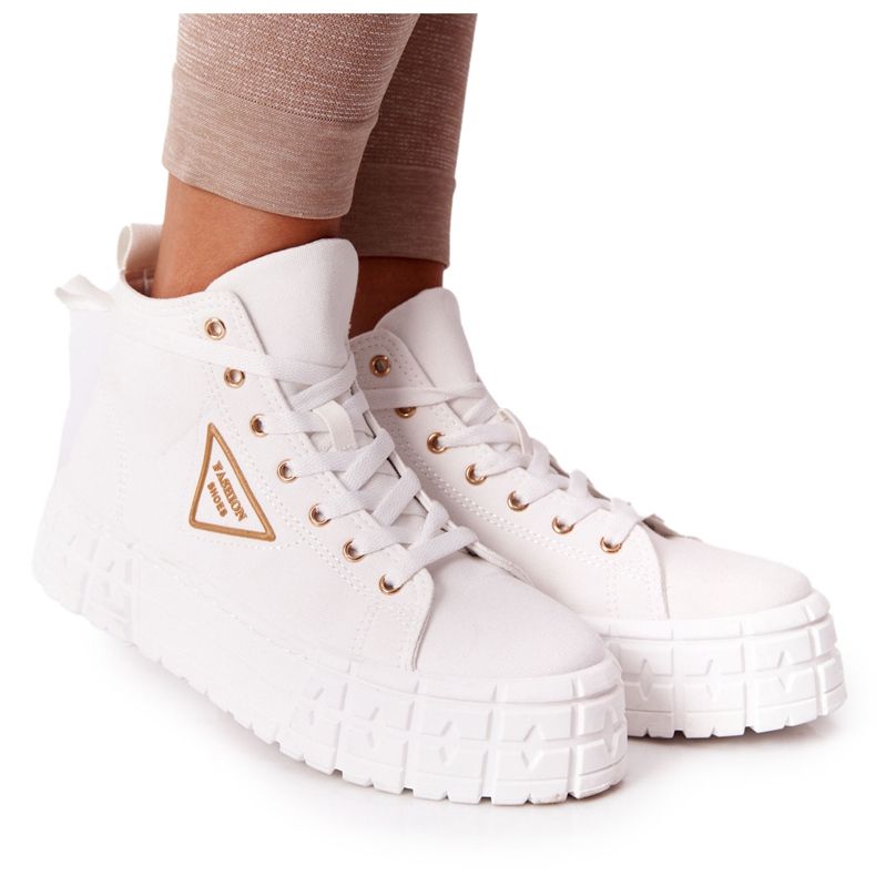 Hohe Sneakers für Damen auf einer weißen Manhattan-Plattform