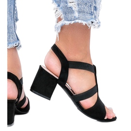 Schwarze Sandalen auf niedrigem Forte-Pfosten