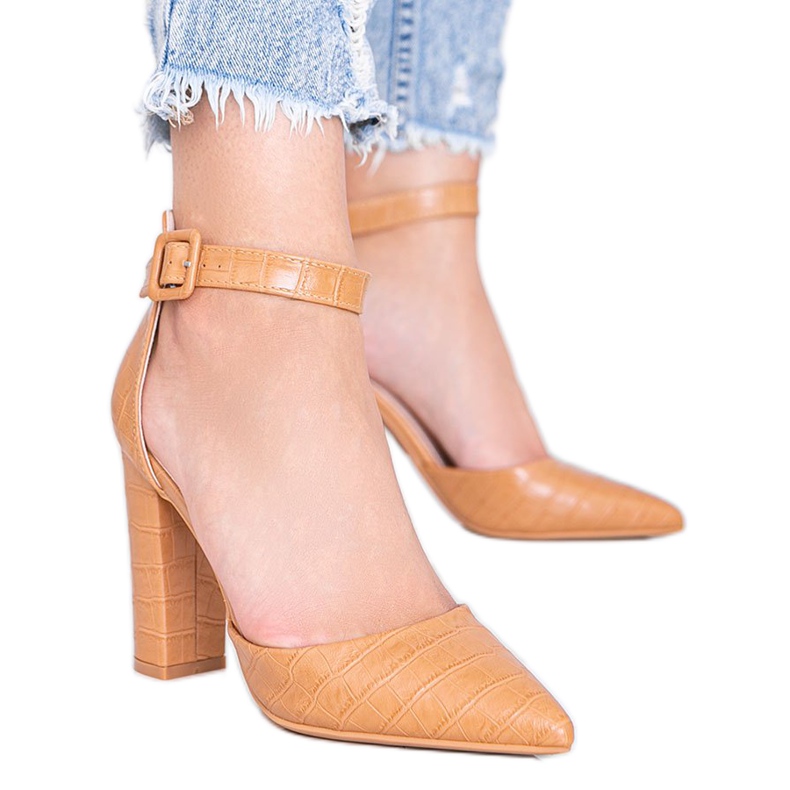 Camel Pumps am Pfosten im Glamour-Krokodilleder-Muster braun
