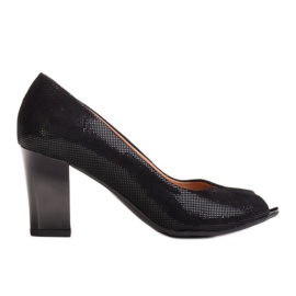 Marco Shoes 316P schwarze Pumps mit praktischem Schnitt auf der Vorderseite