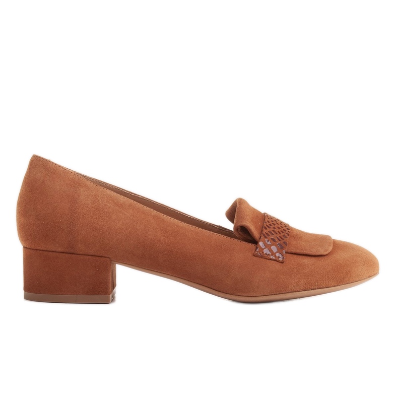 Radoskór Klassische braune Damenpumps für einen breiteren Fuß