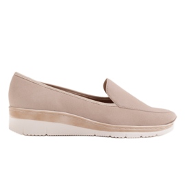 Radoskór Bequeme niedrige Keilschuhe für einen breiteren Fuß beige