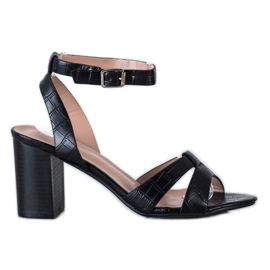 Renda Stilvolle Sandalen an einer Bar schwarz