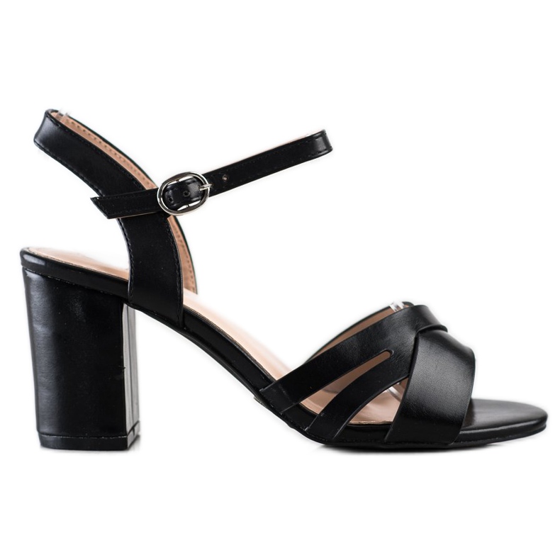 Laura Mode Lässige schwarze Sandalen an einer Bar