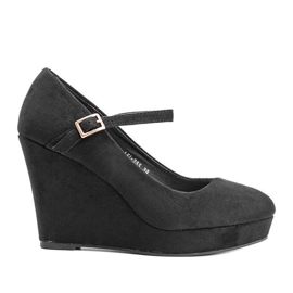 Schwarze Pumps am Prisca Wedge