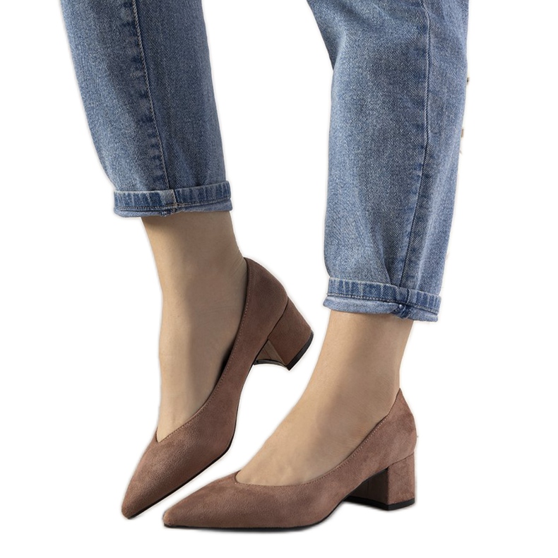 Pinke Pumps auf dem Flore-Pfosten rosa