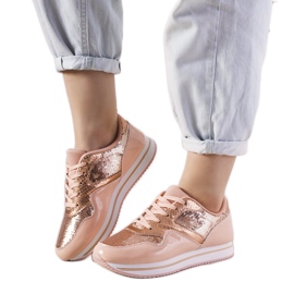 Rosa lackierte Sneakers von Adeyla