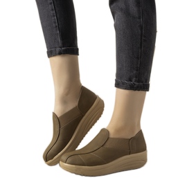 Braune Schuhe mit hoher Sohle von Spike