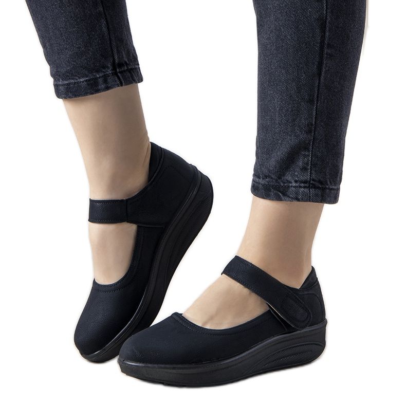 Schwarze Halbstiefel mit dicker Sohle Lumen