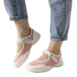 Rosa-weiße Sneaker mit holografischem Melania-Einsatz