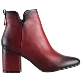 M.Daszyński Kastanienbraune Stiefel mit Isolierung rot