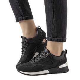 Schwarze Sneaker mit Krokodilleder-Motiv von Zariza