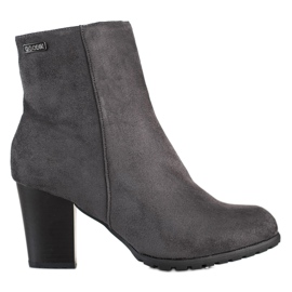 Goodin Graue Booties auf der Post