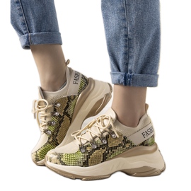 Beige Sneaker auf hoher Lissa-Sohle