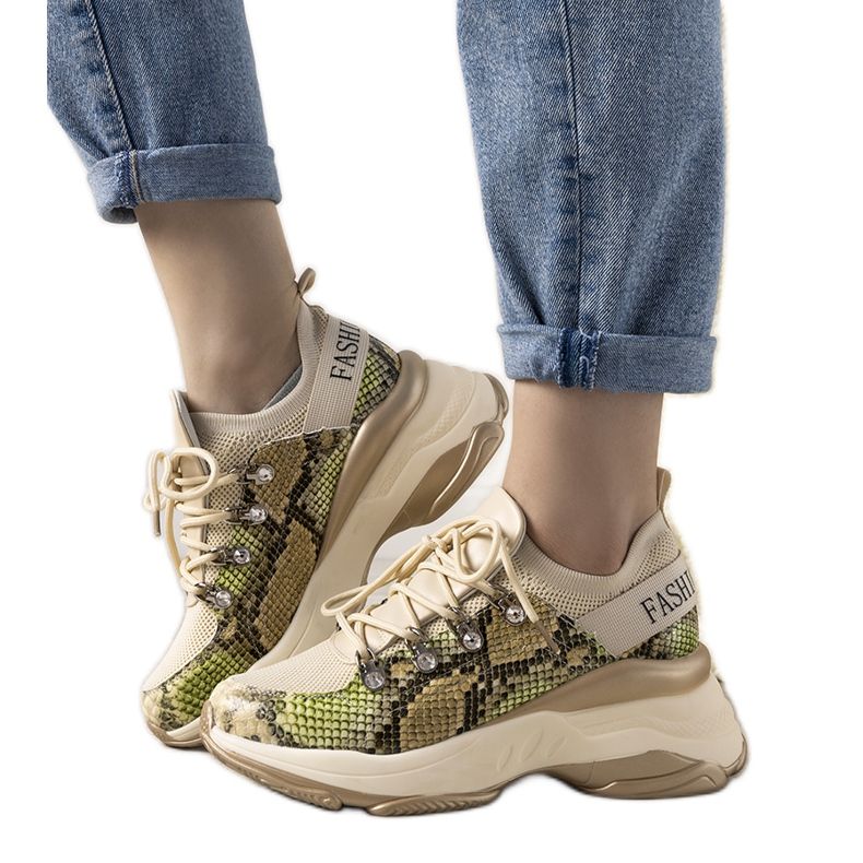 Beige Sneaker auf hoher Lissa-Sohle