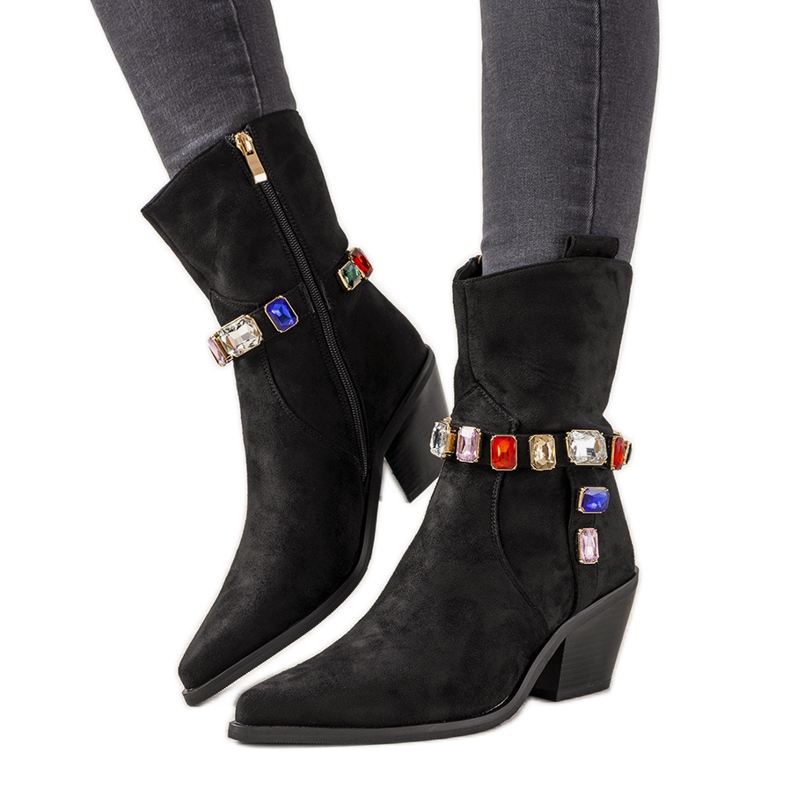 Schwarze Cowboystiefel mit bunten Mabella-Steinen
