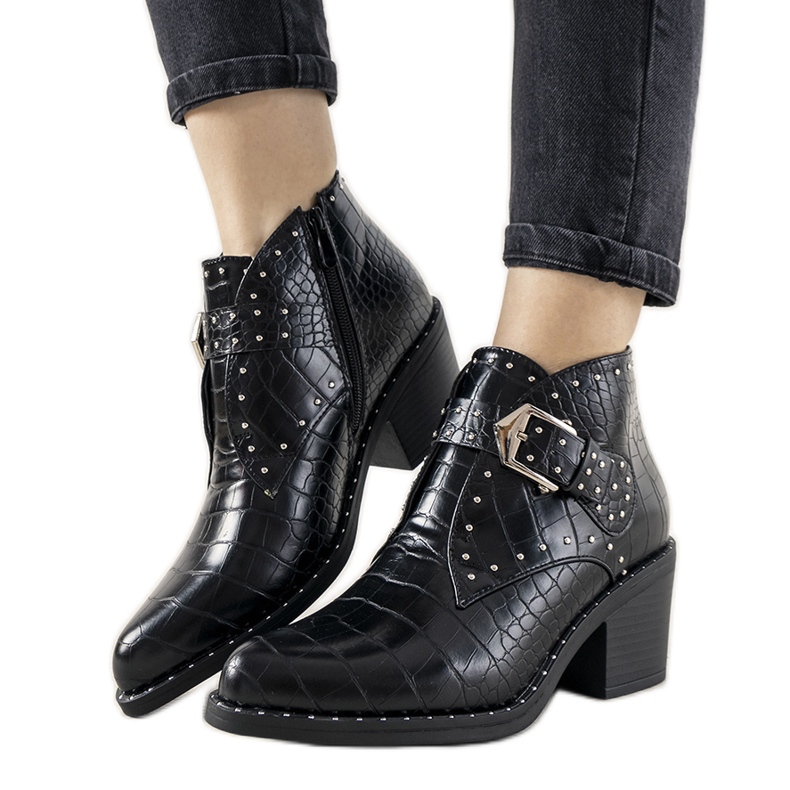 Schwarze Stiefeletten mit Montiana-Schnalle