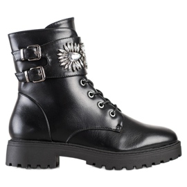 Bestelle Stilvolle Arbeiter mit Kristallen schwarz