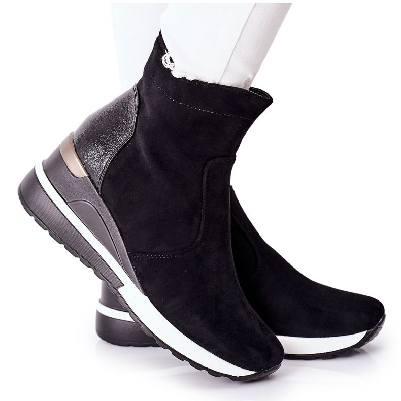 Vinceza Damenstiefel auf einem Keil Schwarz Greenfort