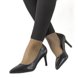 Schwarze klassische Pumps auf einem Isla-Stilettoabsatz