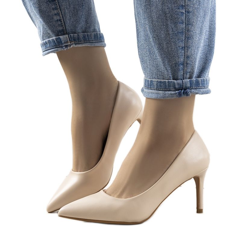 Beige klassische Pumps auf dem Isla Stilettoabsatz