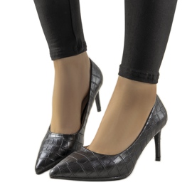 Schwarze Pumps auf einem Byatt Stiletto-Absatz