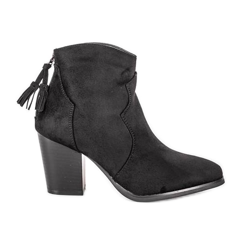 Schwarze Cowboystiefel an der Abigail Post