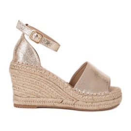 Goldene Espadrilles von Holiday Vibes