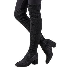 Schwarze glänzende Stiefel über dem Knie von Uta silber-