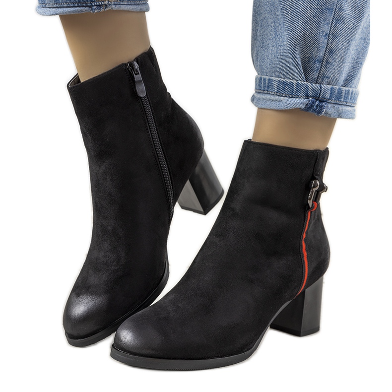 Schwarze Stiefel mit Abrieb aus Montano