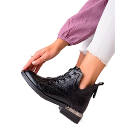 W. Potocki Modische Stiefel mit ausgeschnittenem Potocki schwarz