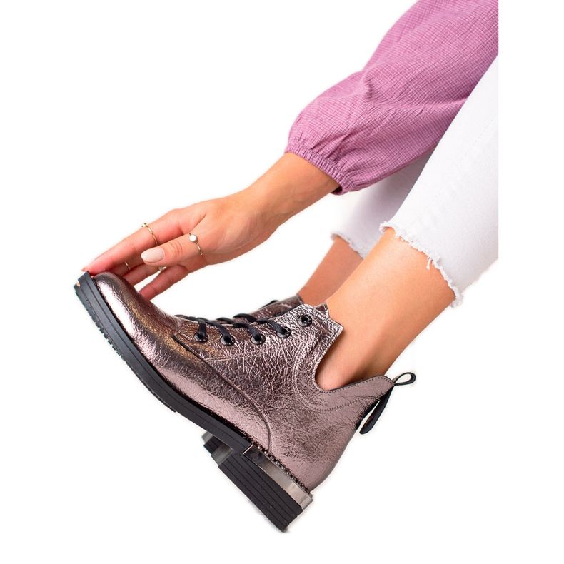 W. Potocki Modische Stiefel mit ausgeschnittenem Potocki rosa