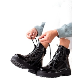 Stiefeletten aus schwarzem Leder von Artiker