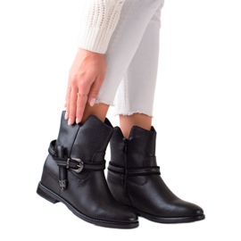 TRENDI Stylische Keilstiefel schwarz