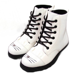 Weiße Stiefel für Mädchen isoliert Jr EVE319B