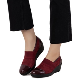 Kastanienbraune Brogues auf Keilabsatz Lirienne rot