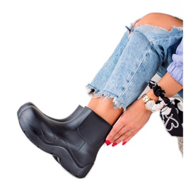 TRENDI Galoschen auf der Modeplattform schwarz