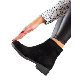 Mannika Klassische Wildlederstiefel schwarz