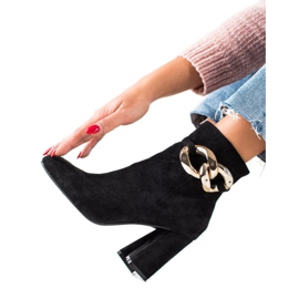 TRENDI Stylische Stiefel mit goldenem Ornament schwarz