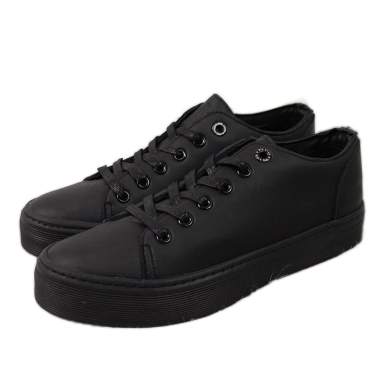 Schwarze Low-Top-Sneaker auf der Big Star W II274098-Plattform