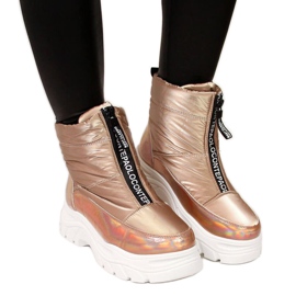 Schneestiefel auf der Vinceza W JAN46C Holoplattform golden