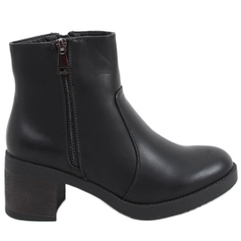 Forra Schwarze Stiefel mit weitem Absatz