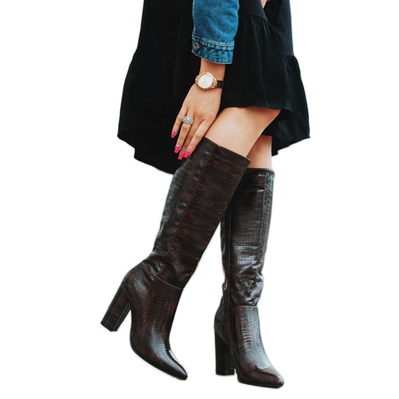 Braune Stiefel auf dem Posten von Phoebo schwarz