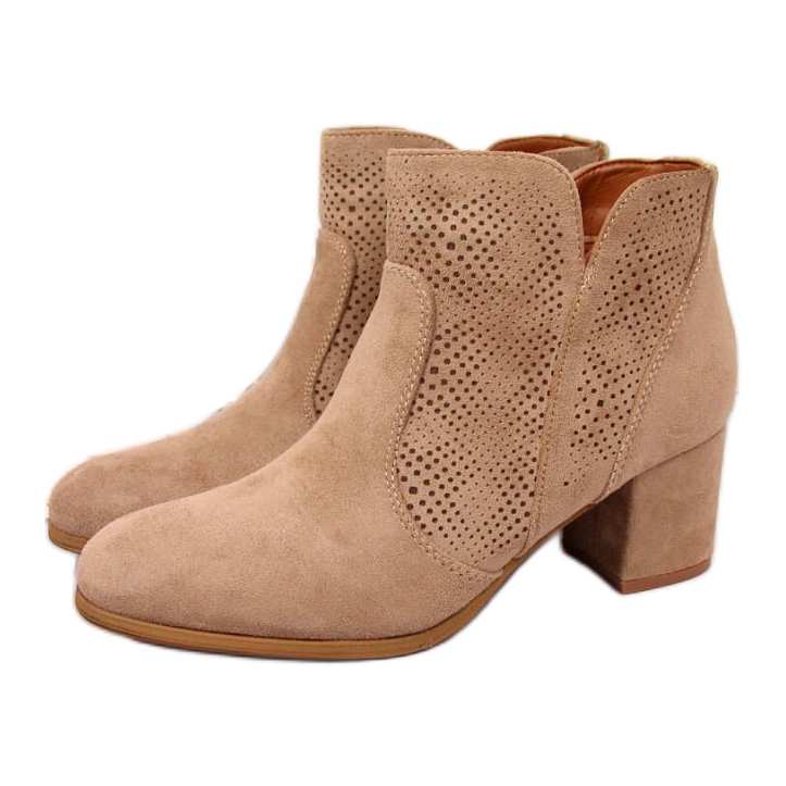 Isolierte Stiefel eVento W EVE328B beige am Pfosten