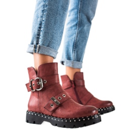 Janessa Arbeiter mit Jet rot