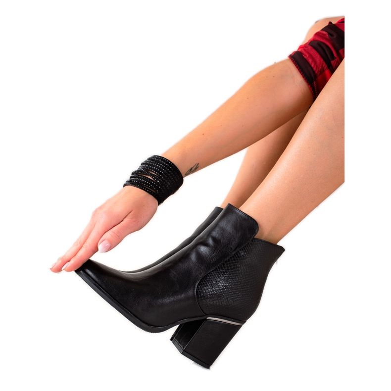 W. Potocki Stiefel mit Potocki-Einsatz mit Schlangenmuster schwarz