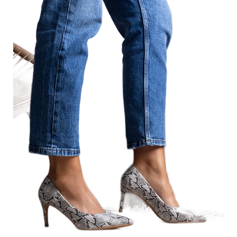 Beige Pumps im Schlangenhautmuster Nickle