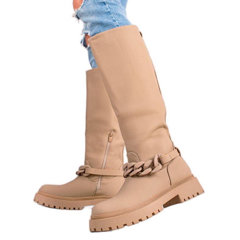 TRENDI Modische beige Stiefel auf der Plattform